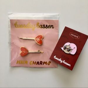 Tuesday Bassen Pin Set ❤️